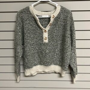 Blu Pepper Cream and green chunky sweater